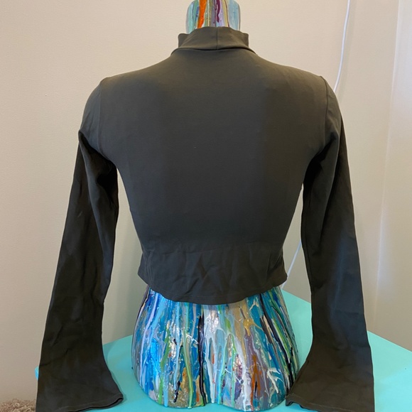 Olive Long Sleeve Crop Top with Cut Out Size Medium - Picture 2 of 4